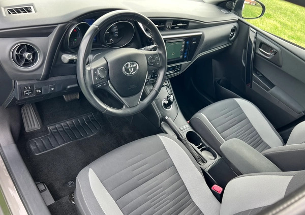 Toyota Auris cena 62000 przebieg: 156000, rok produkcji 2016 z Warszawa małe 436